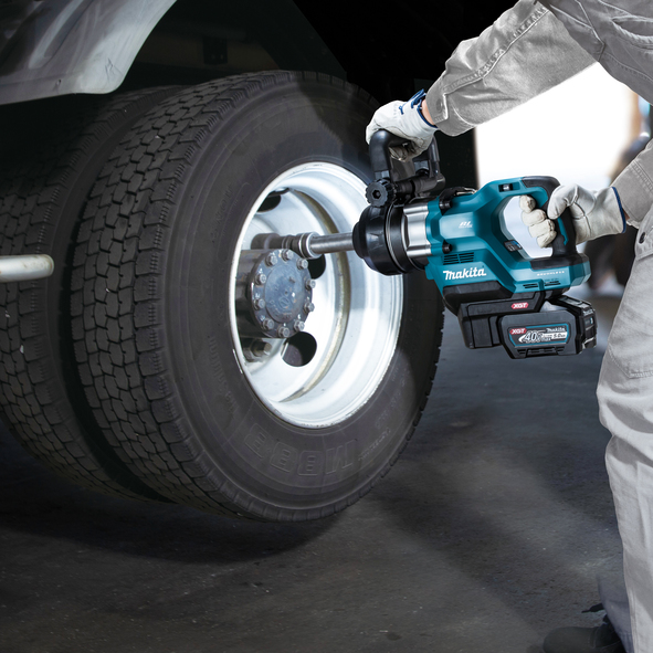 Makita TW010GZ Cheie impact XGT 40V 4000Nm 1